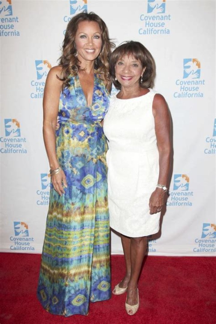 Vanessa Williams's Parents' Influence Revealed